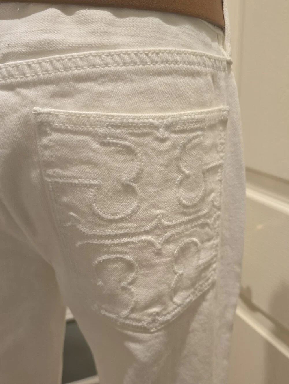 Tory Burch White Boot Cut Jeans with Orange Logo Tag